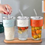 Lergas Drinking Cup with Lid and Straw, 600 ml with Embossed Pattern and Insulated Holder